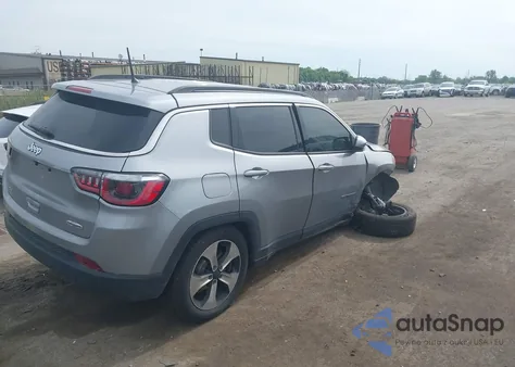 2018 Jeep Compass Latitude 4X4 from USA, damaged, VIN 3C4NJDBB2JT140726